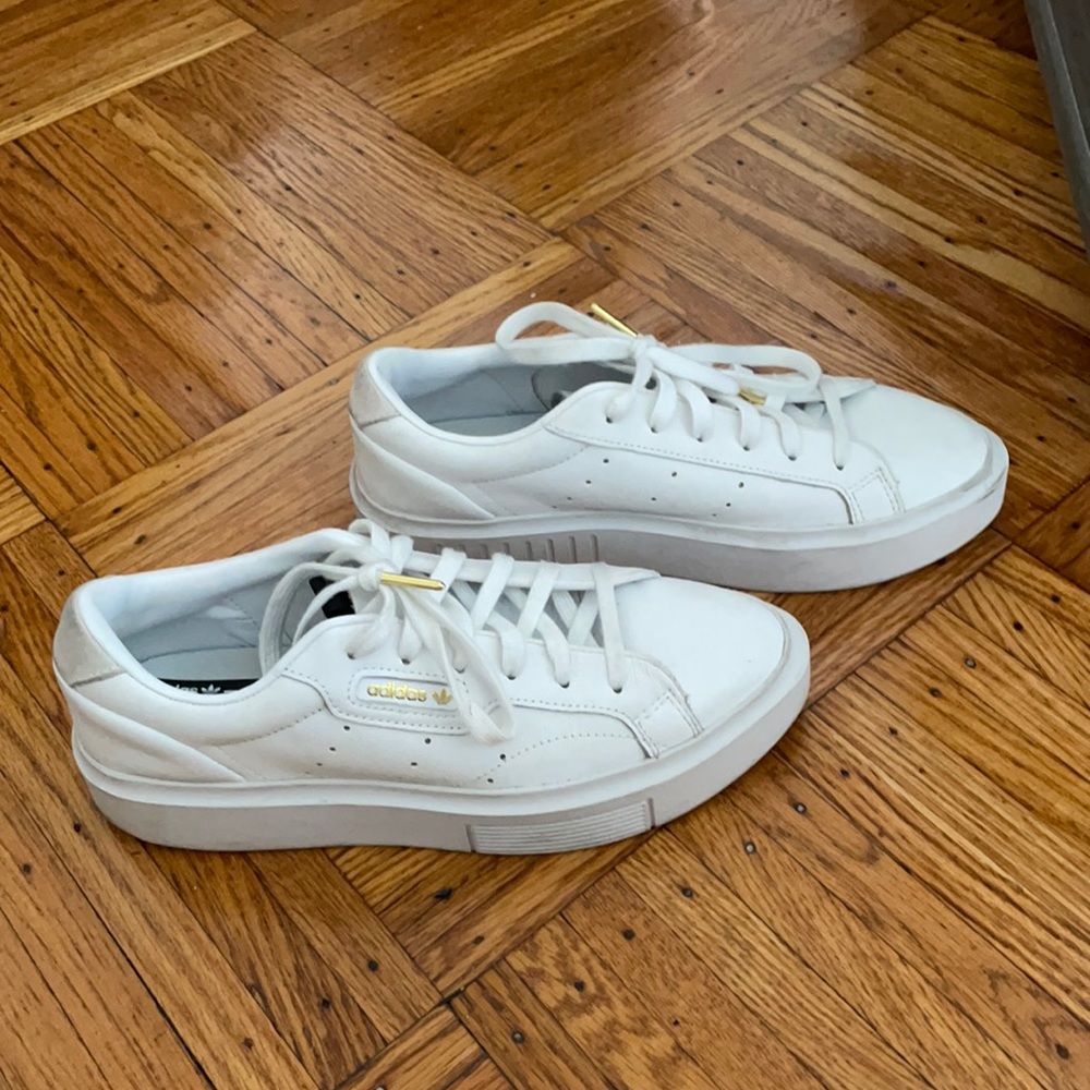 Adidas Sneakers